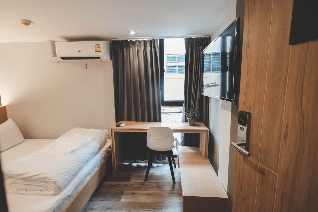 Stay Thapae Hostel Chiang Mai Exterior photo